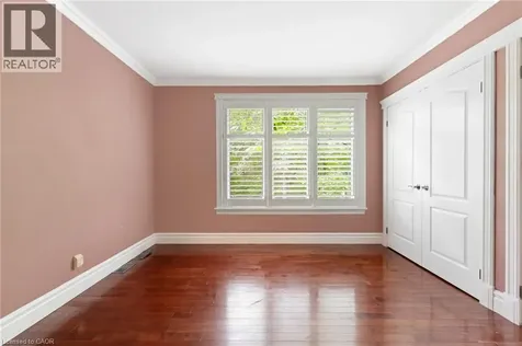 35 Maple Hill Drive Kitchener ON N2M 2R7