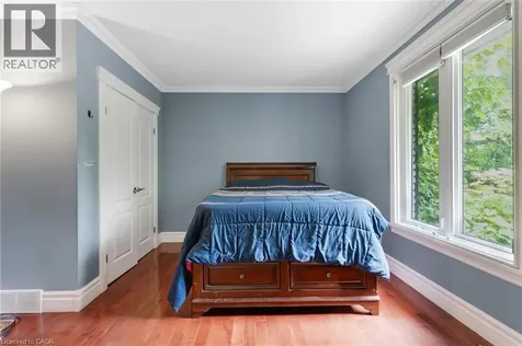 35 Maple Hill Drive Kitchener ON N2M 2R7