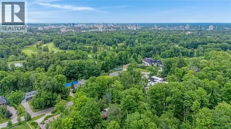 35 Maple Hill Drive Kitchener ON N2M 2R7