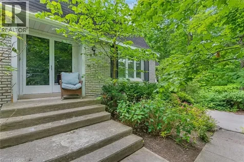 35 Maple Hill Drive Kitchener ON N2M 2R7