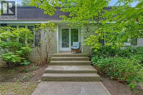 35 Maple Hill Drive Kitchener ON N2M 2R7