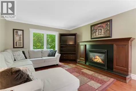 35 Maple Hill Drive Kitchener ON N2M 2R7