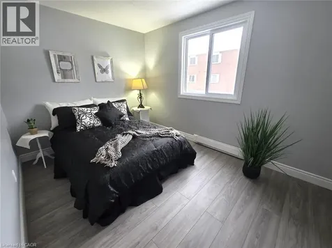565 Greenfield Avenue Kitchener ON N2C 2P3