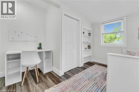 92 Charles Street Baden ON N3A 2N8