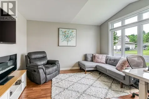 1588 Jeanne D'arc Street Hanmer ON P3P 0A1