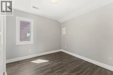 1439 Benjamin Avenue Windsor ON N8X 4N2