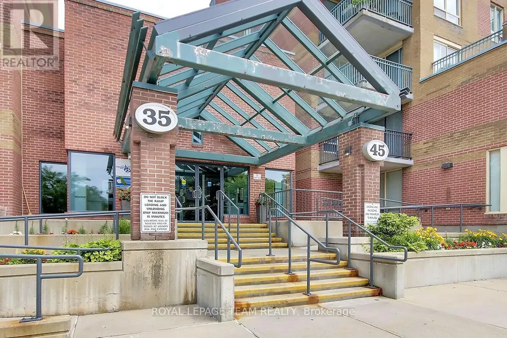 35 Holland Avenue Ottawa ON K1Y 4S2