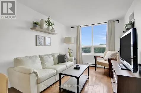 35 Holland Avenue Ottawa ON K1Y 4S2