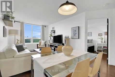 35 Holland Avenue Ottawa ON K1Y 4S2