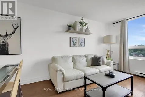 35 Holland Avenue Ottawa ON K1Y 4S2
