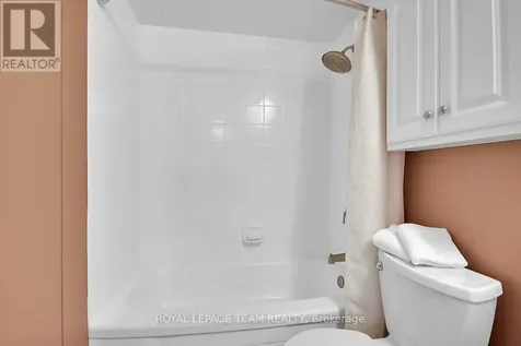 35 Holland Avenue Ottawa ON K1Y 4S2