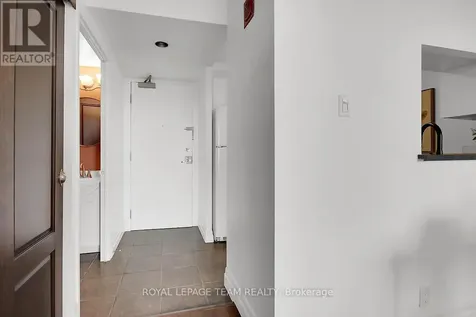 35 Holland Avenue Ottawa ON K1Y 4S2