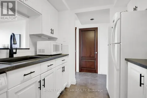 35 Holland Avenue Ottawa ON K1Y 4S2