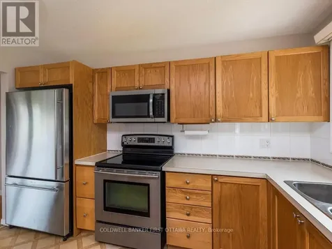 84 Cleadon Drive Ottawa ON K2H 5P3