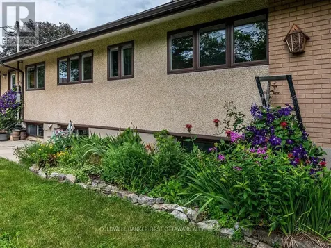 84 Cleadon Drive Ottawa ON K2H 5P3