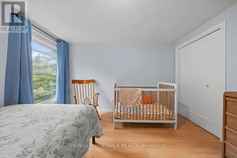 2126 Eric Crescent Ottawa ON K1B 4P4