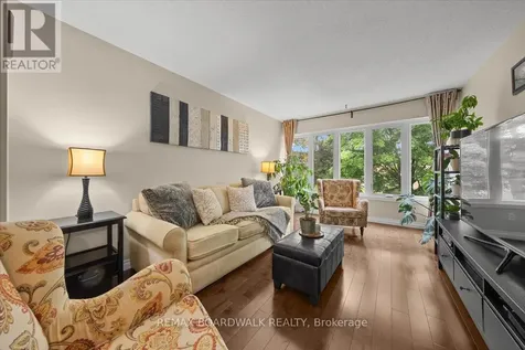 2126 Eric Crescent Ottawa ON K1B 4P4