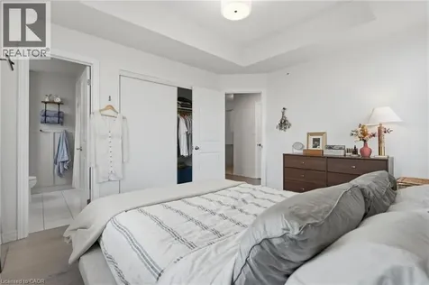 263 Georgian Drive Oakville ON L6H 0L2