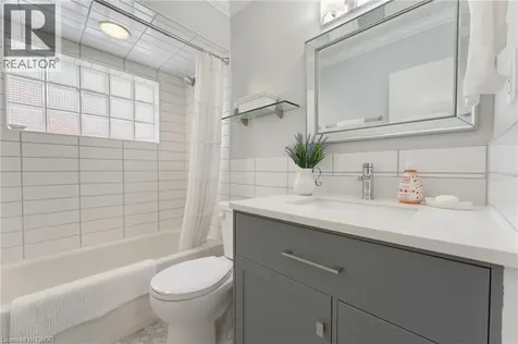 181 Rodney Street Waterloo ON N2J 1G4
