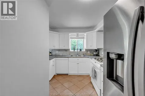 10 Van Allen Avenue Chatham ON N7L 5K1