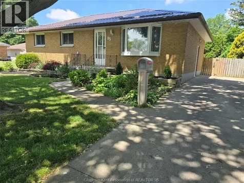 83 Holland Avenue Chatham ON N7M 2C8