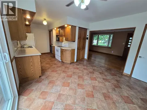 83 Holland Avenue Chatham ON N7M 2C8