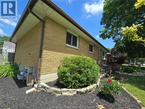 83 Holland Avenue Chatham ON N7M 2C8