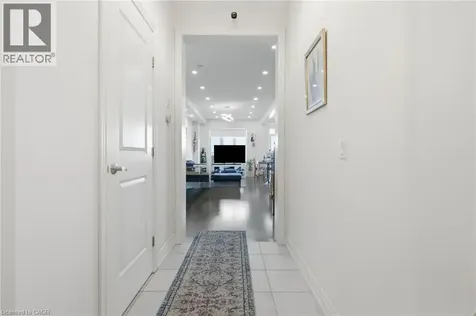 33 Bayonne Drive Stoney Creek ON L8J 0L2