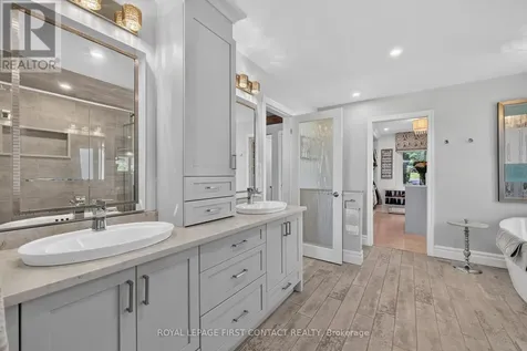 167 Lakeshore Road West Oro-medonte ON L0L 2E0