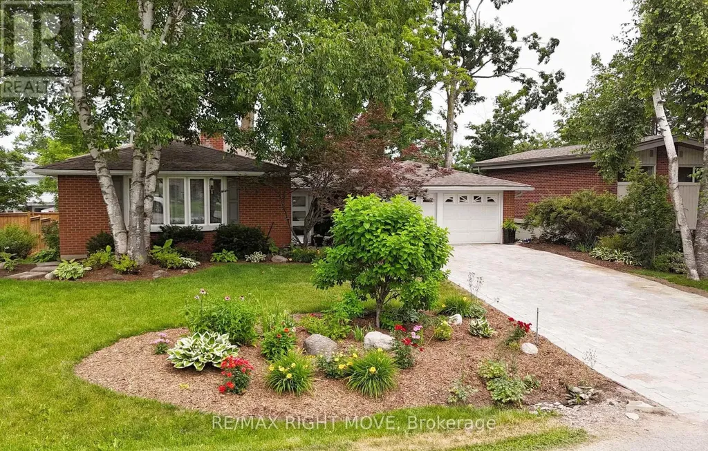 434 Highland Avenue Orillia ON L3V 4E7