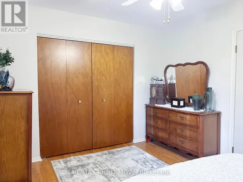 434 Highland Avenue Orillia ON L3V 4E7
