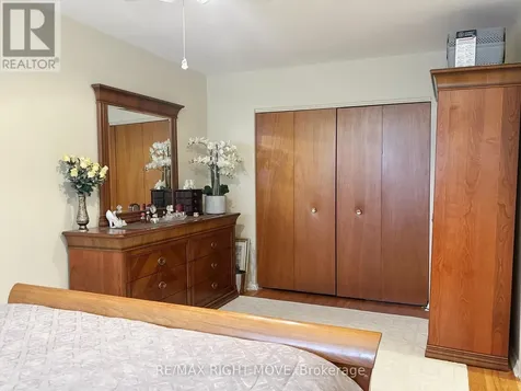 434 Highland Avenue Orillia ON L3V 4E7
