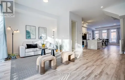 27 Chestnut Court Aurora ON L4G 4A4
