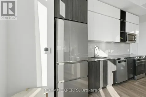 100 Eagle Rock Way Vaughan ON L6A 5B9