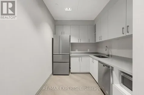 100 Eagle Rock Way Vaughan ON L6A 5B9