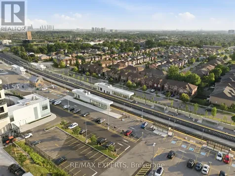 100 Eagle Rock Way Vaughan ON L6A 5B9
