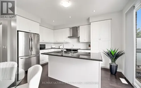 103 Glenngarry Crescent Vaughan ON L6A 4Z5