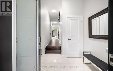 103 Glenngarry Crescent Vaughan ON L6A 4Z5
