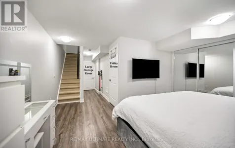 103 Glenngarry Crescent Vaughan ON L6A 4Z5