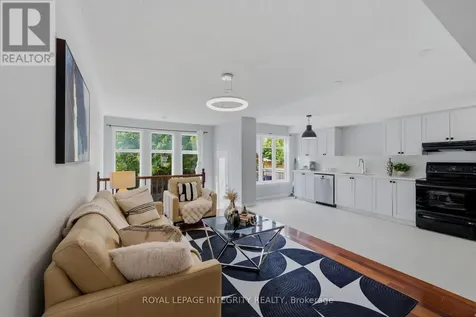 160 Deercroft Avenue Ottawa ON K2J 5H9