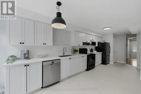 160 Deercroft Avenue Ottawa ON K2J 5H9
