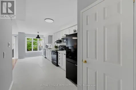 160 Deercroft Avenue Ottawa ON K2J 5H9