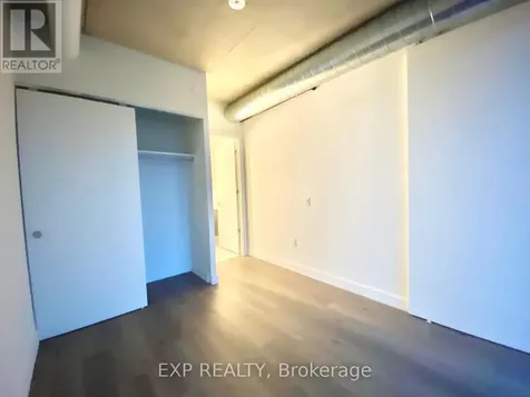 10 James #417 Street Ottawa ON K2P 1Y5