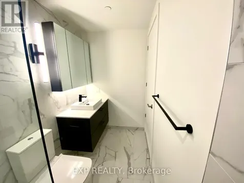 10 James #417 Street Ottawa ON K2P 1Y5