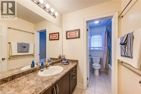 51 Wakefield Street Breslau ON N0B 1M0
