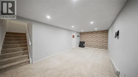 23 Freeman Crescent Simcoe ON N3Y 5J9