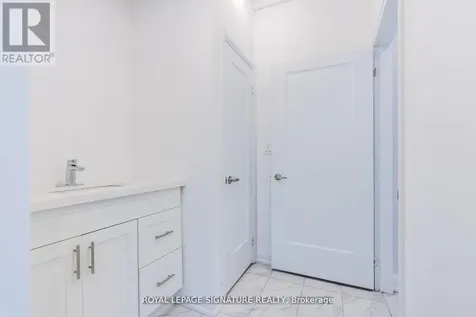 19758 Centre Street East Gwillimbury ON L0G 1M0
