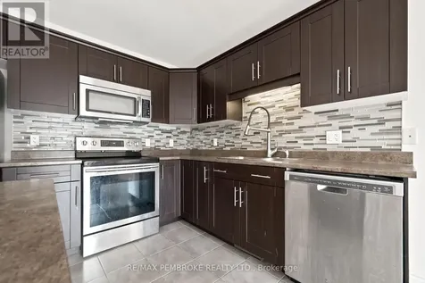 30 Winston Avenue Petawawa ON K8H 0C1