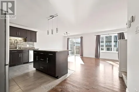 30 Winston Avenue Petawawa ON K8H 0C1