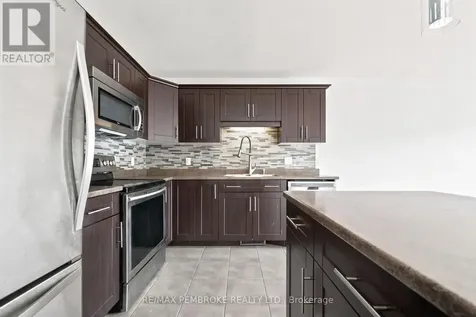 30 Winston Avenue Petawawa ON K8H 0C1